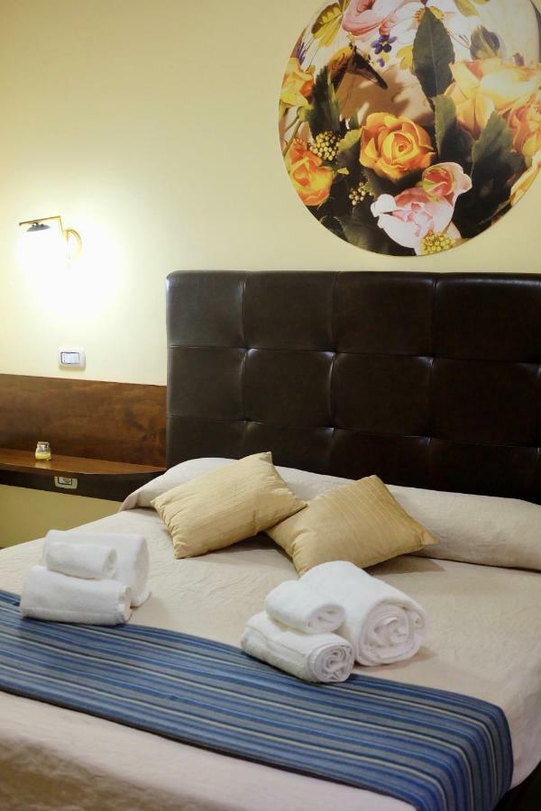 4 Balconi Liberty Apartments Лечче Екстер'єр фото