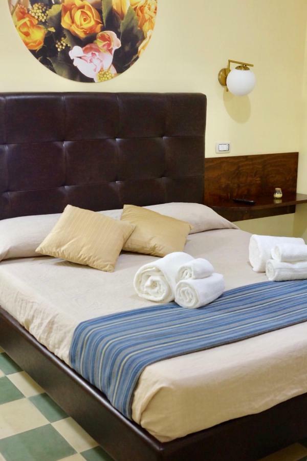 4 Balconi Liberty Apartments Лечче Екстер'єр фото