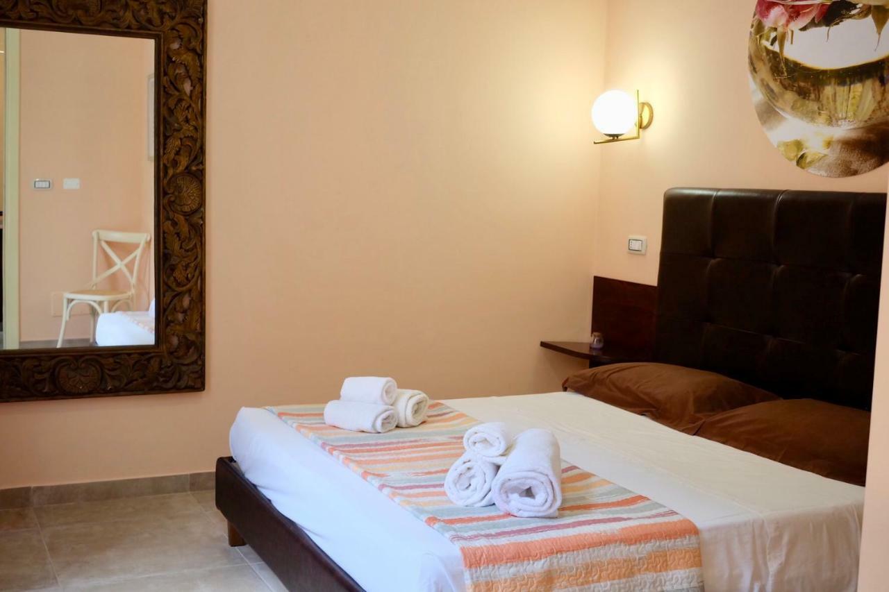 4 Balconi Liberty Apartments Лечче Екстер'єр фото